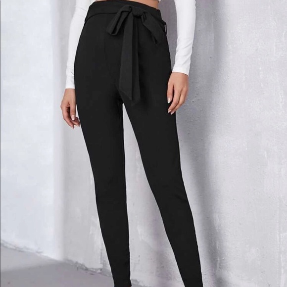 MATERNITY HIGH WAIST LEGGINGS WITH ACCENT BELT - Picture 5 of 5